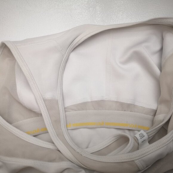 Lole Ladies Size Medium Cream Racer Back Fitted Athletic Top - Picture 5 of 11